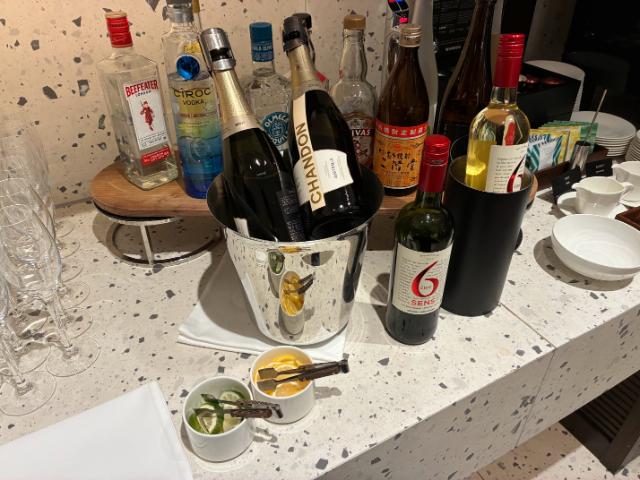 ヒルトン京都 エグゼクティブラウンジ イブニングカクテル ワイン カクテル