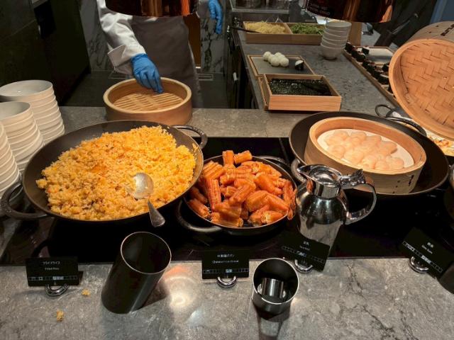 ヒルトン京都 朝食 ホットミール フライドライス 中華揚げパン 海老シュウマイ