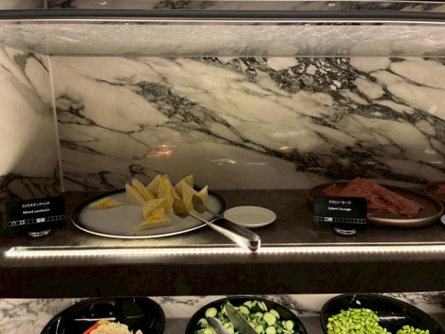 ヒルトン京都 朝食 サンドイッチ サラミ