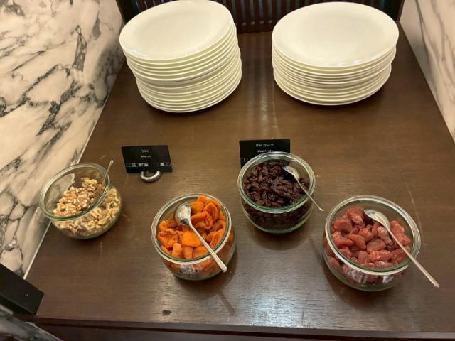ヒルトン京都 朝食 ドライフルーツ