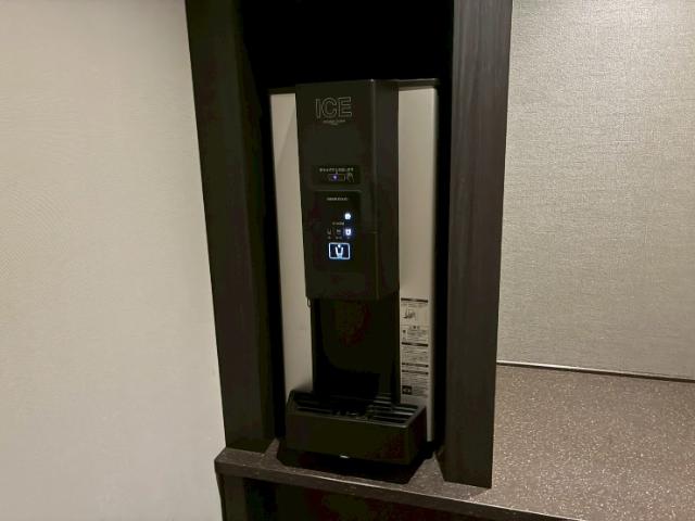 キャノピー大阪 ジュニアコーナースイート 水を汲む容器