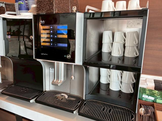 ダブルツリーbyヒルトン大阪城 朝食 コーヒーマシン