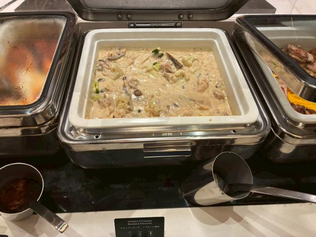 ダブルツリー大阪城 ディナー ホットミール チキンフリカッセ