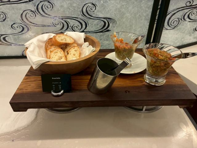 ダブルツリー大阪城 　コールドミール ブルスケッタ