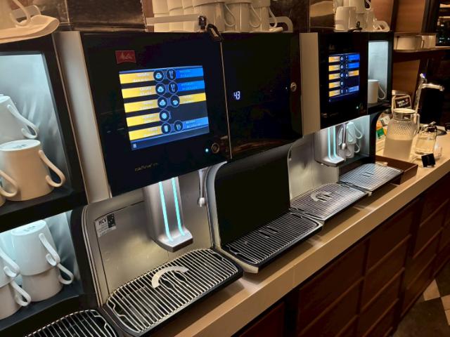 ダブルツリー大阪城 ディナー コーヒーマシン
