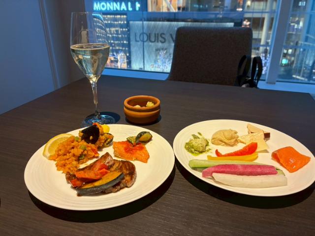 ヒルトン大阪 エグゼクティブラウンジ カクテルタイム 取ってきた料理