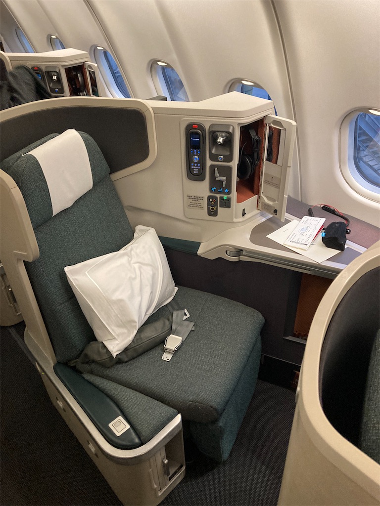 レア品 純正 キャセイパシフィック航空 ビジネスバッグ 茶色