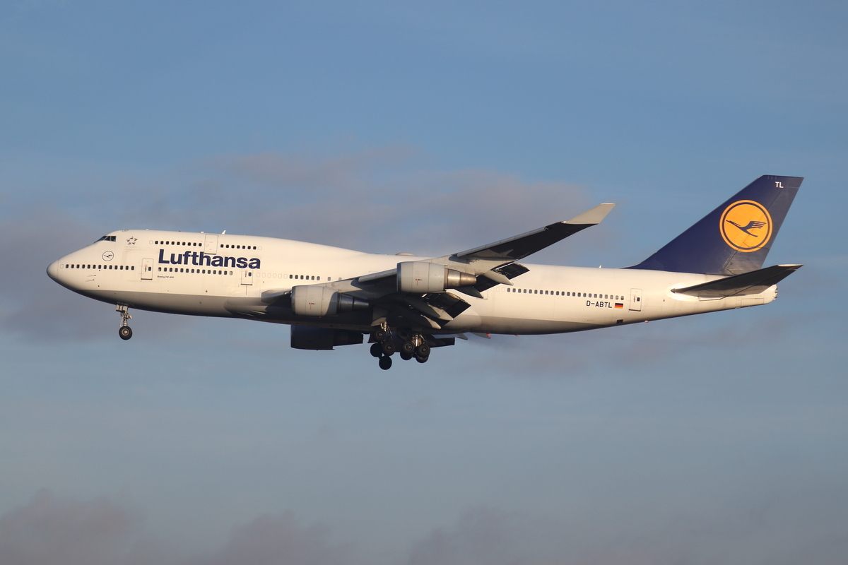 中国国際航空 Boeing 747-400 B-2447 成田国際空港 航空フォト