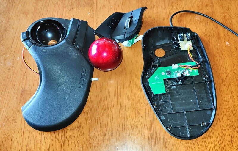 エレコム USB マウス 有線 トラックボール 大玉 8ボタン チルト機能 ブラック M-HT1URXBK エレコム USB マウス有線トラックボール大玉8ボタンチルトM-HT1URXBK