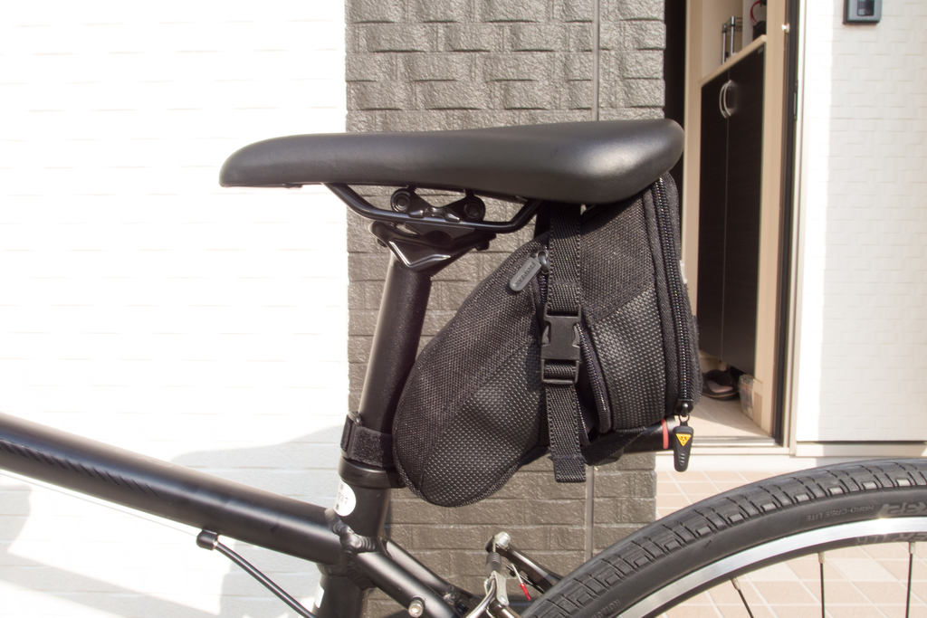 クロスバイクにサドルバック TOPEAK Aero Wedge Pack L取り付け - 二輪祭
