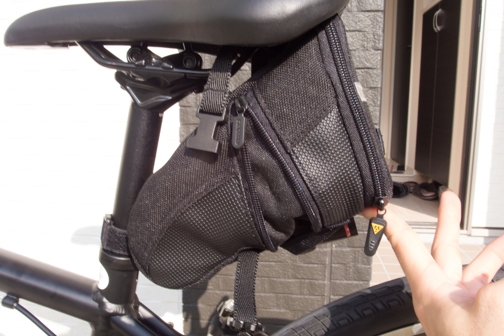 クロスバイクにサドルバック TOPEAK Aero Wedge Pack L取り付け - 二輪祭