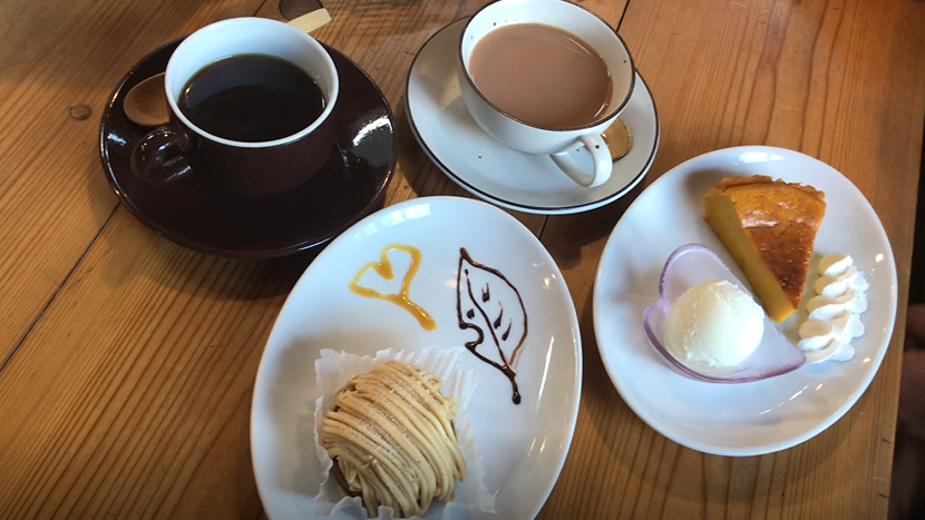 ドリンク＆ケーキはこんな感じでした