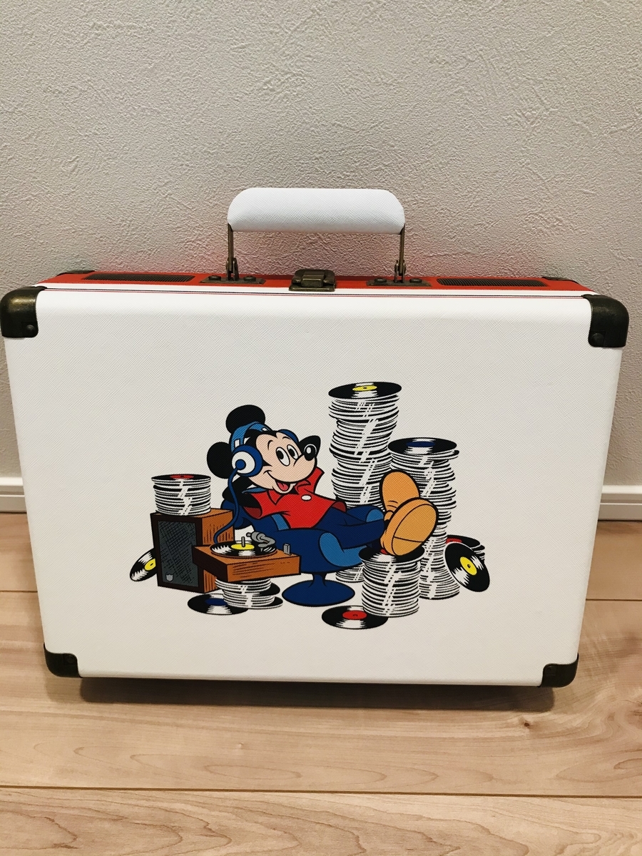 レコード流してまったりタイム CROSLEYディズニーレコードプレイヤー
