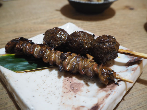 肝串と兜のつくね