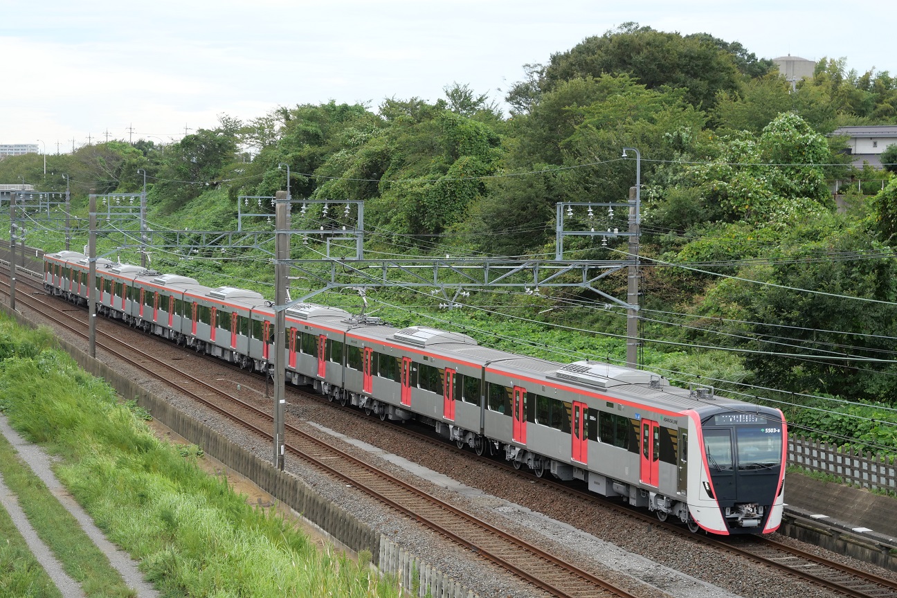 都営5500形初撮り 北総線 西白井～白井 間 線路を行く
