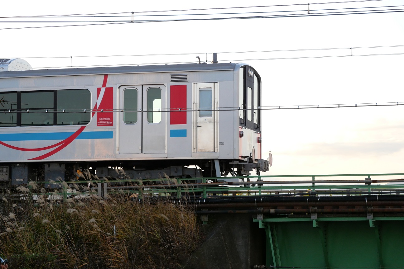 さようなら、E995系「NE Train スマート電池くん」 - 線路を行く