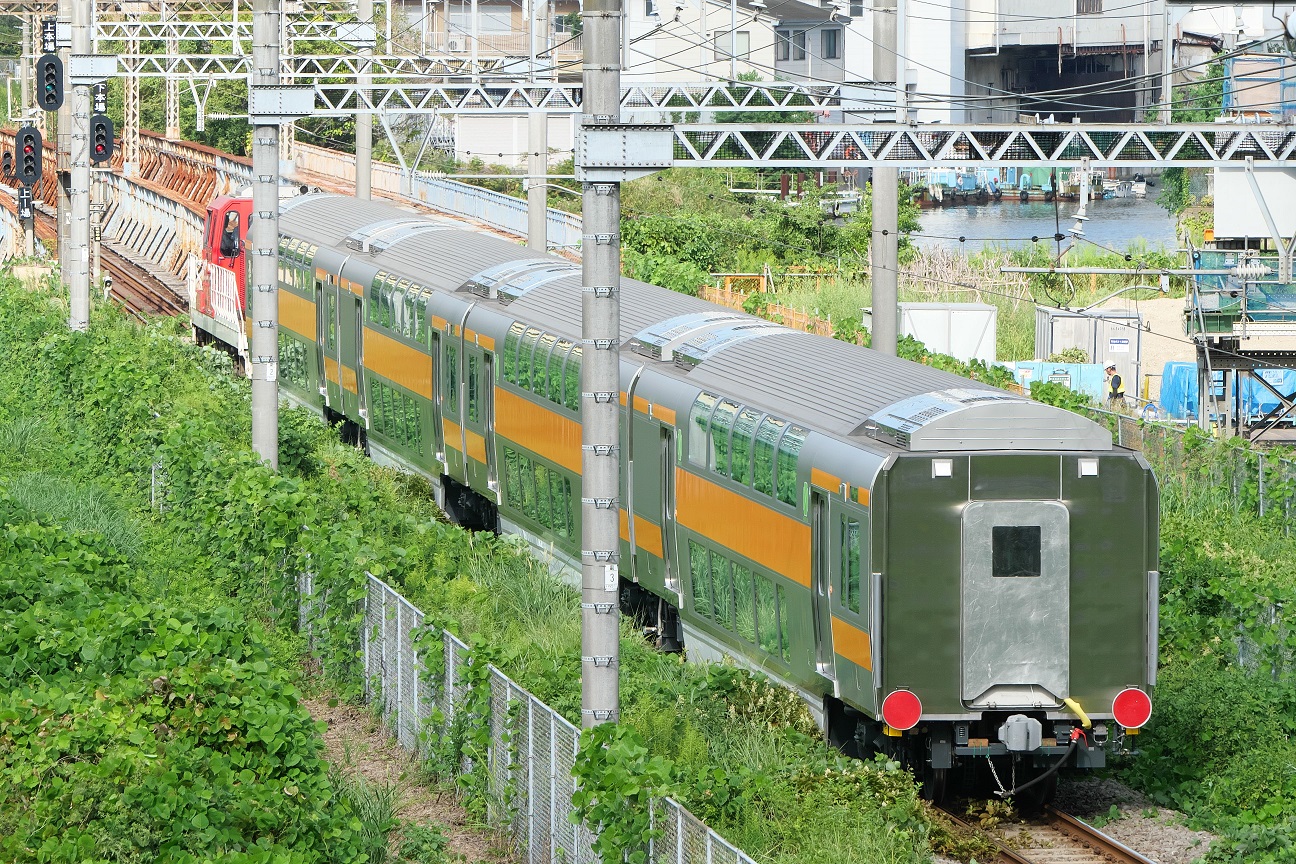 中央快速線E233系にG車連結開始 11週で34編成に: B767-281のブログ