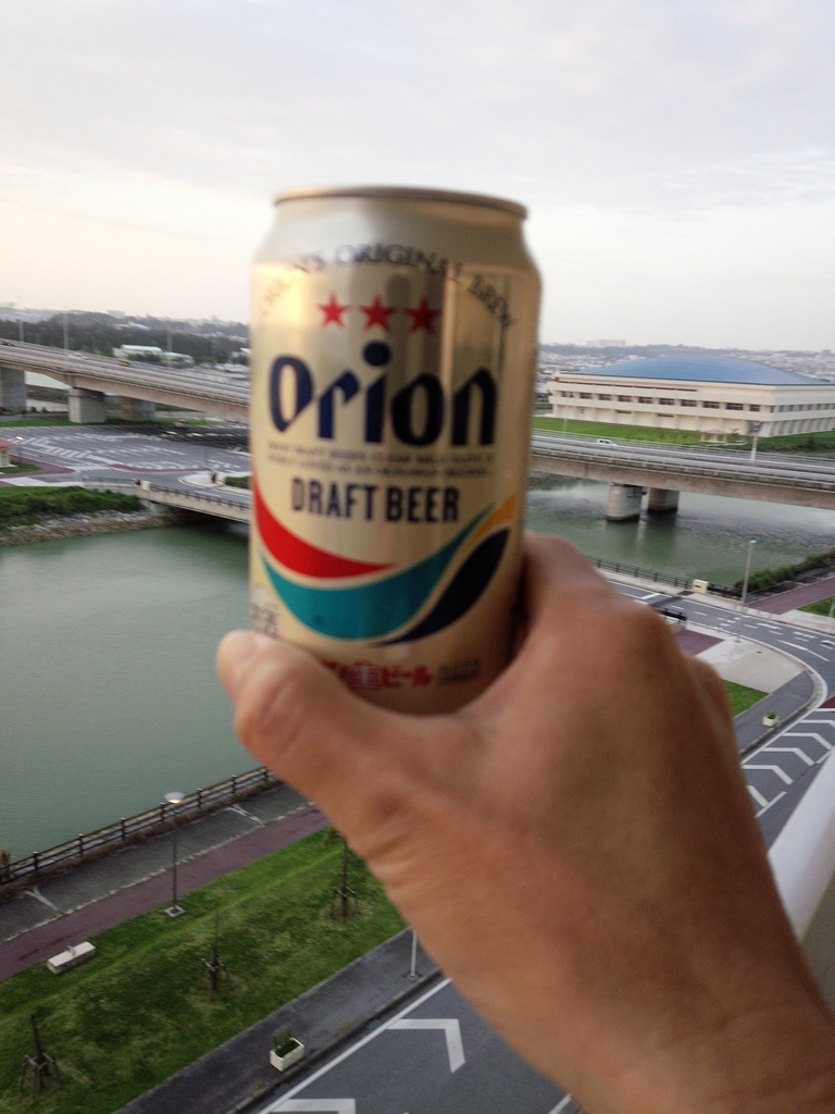 風呂上がりに海を眺めながらのオリオンビールは最高!