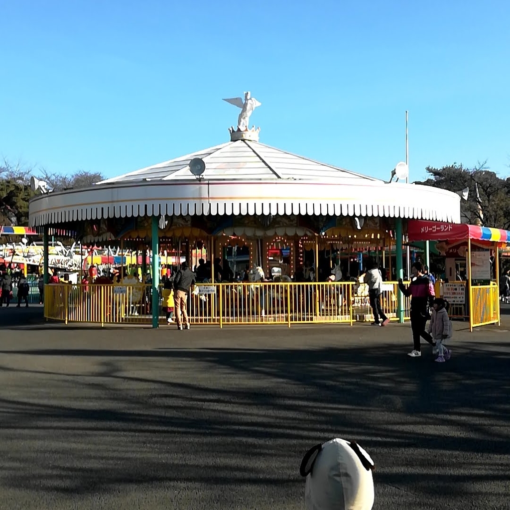 華蔵寺公園遊園地のメリーゴーランド