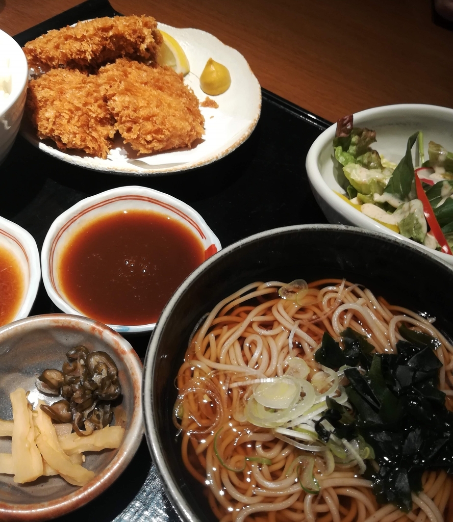 徳樹庵のみぞれひれかつ御膳はご飯もついてお蕎麦もついた豪華版！