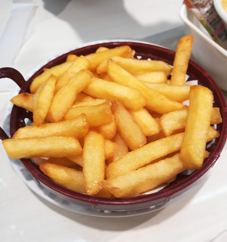 魚べいのフライドポテトはあげたてアッツアツ!