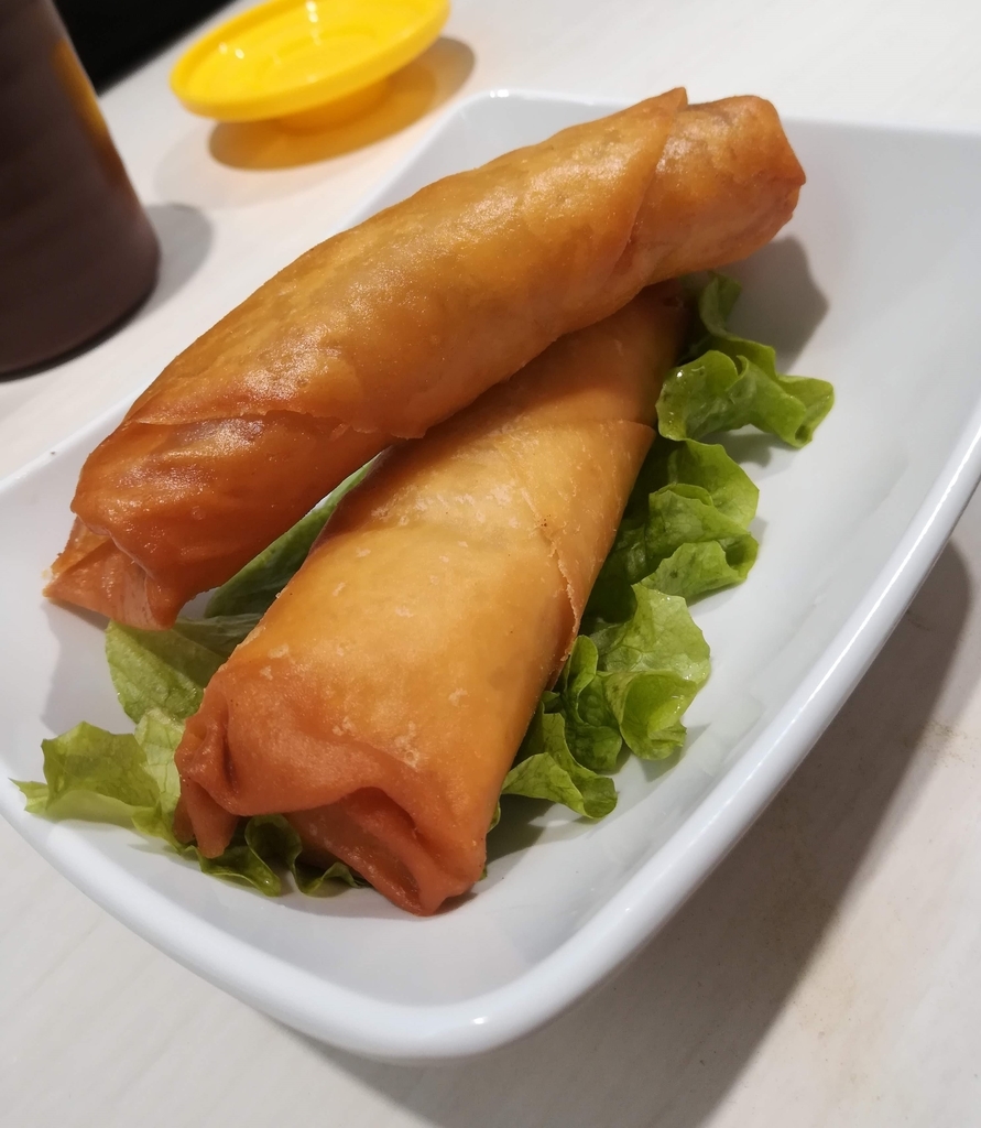 魚べいの五目春巻き(237円)は具もゴロゴロでおいしい!