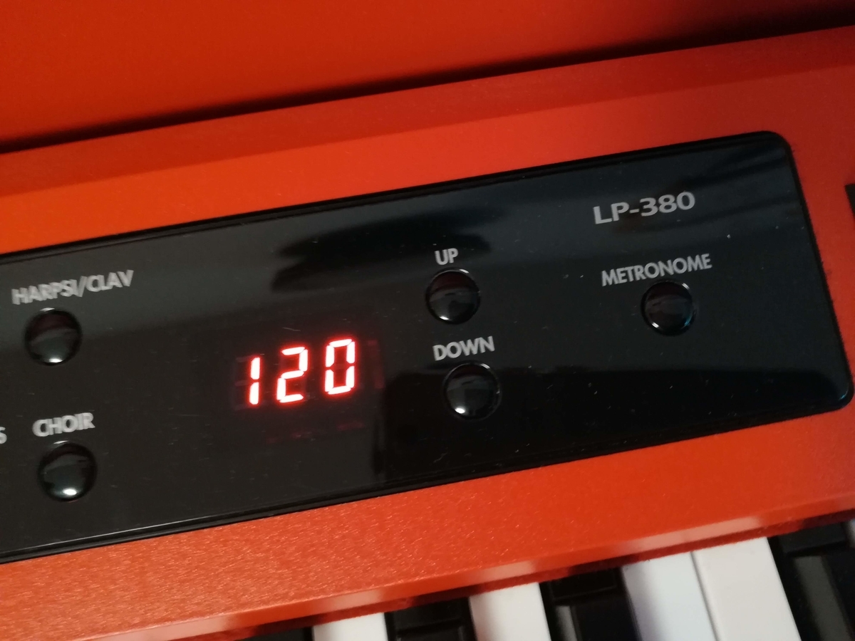 電子ピアノにはメトロノームもついている!