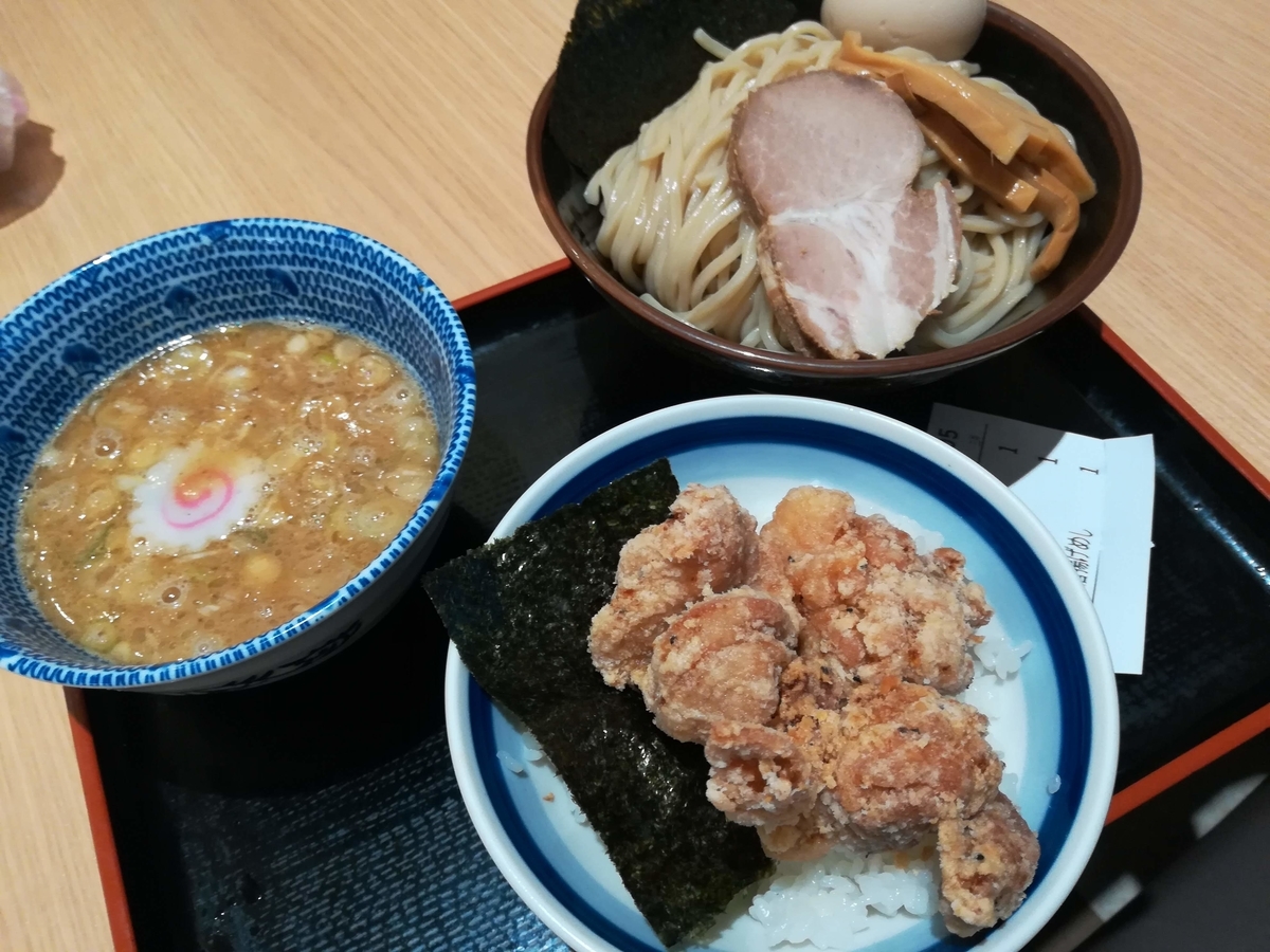 舎鈴のつけめんと唐揚げめしのセットは880円!