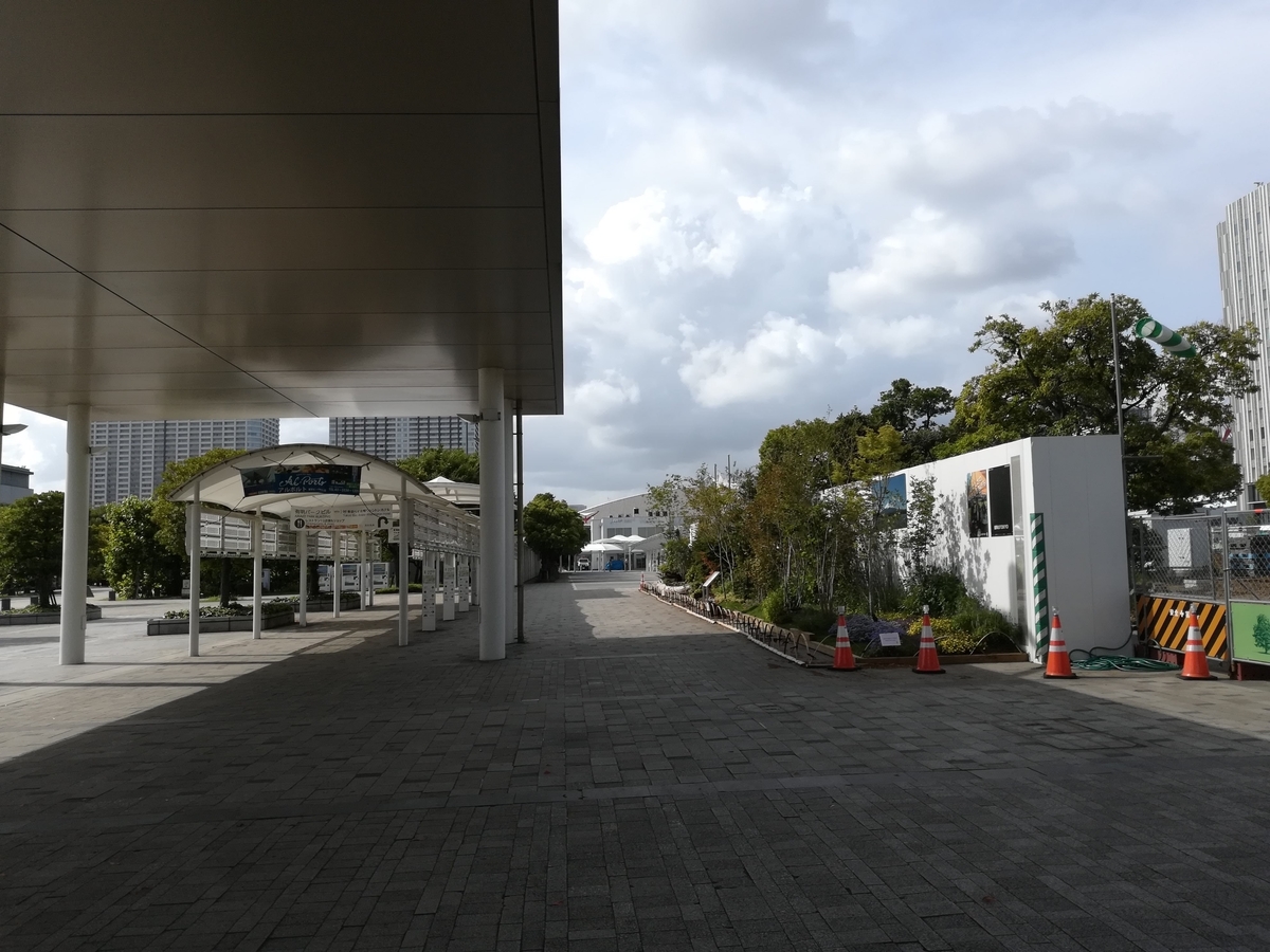 ホテルを出た正面がりんかい線の国際展示場駅です。