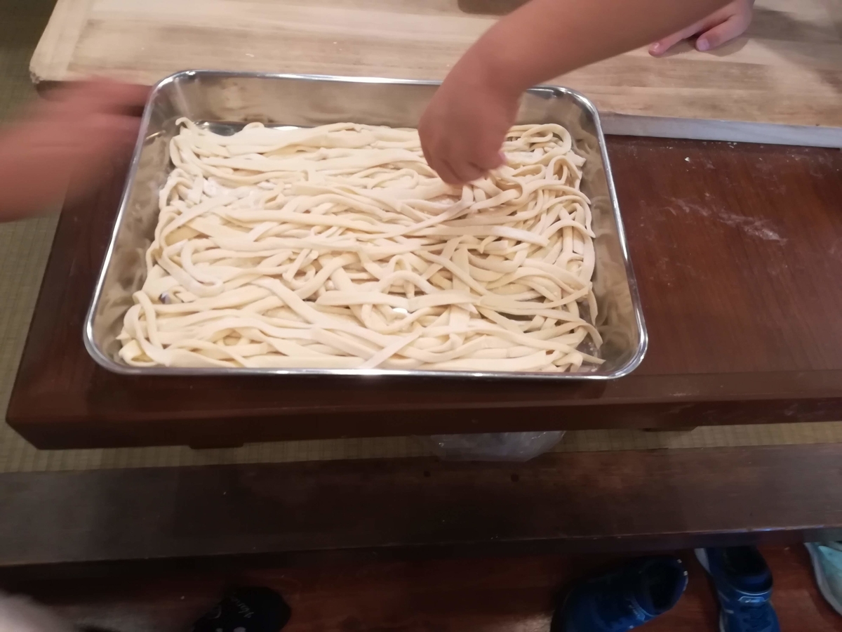 子どもたちが頑張って作った讃岐うどんです