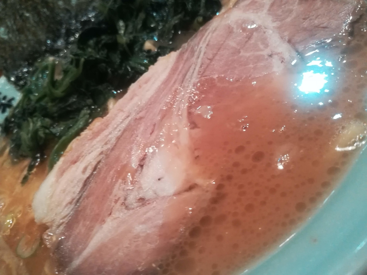 家系ラーメンのおいしさで中毒にならないようにしてください!