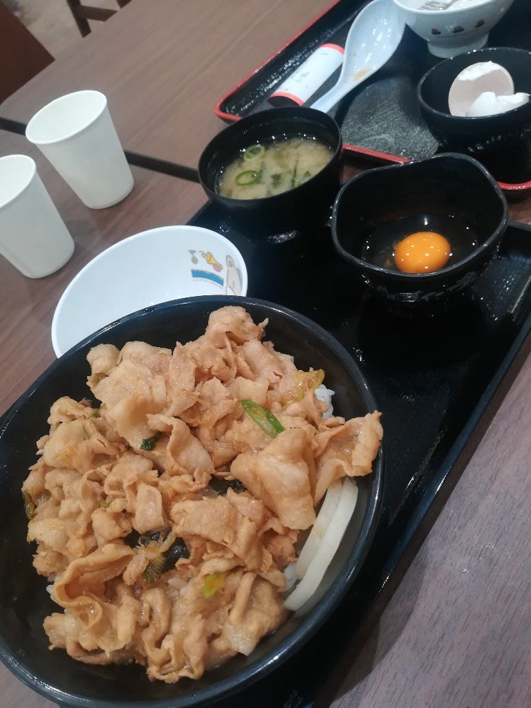 これが伝説のすた丼だ！
