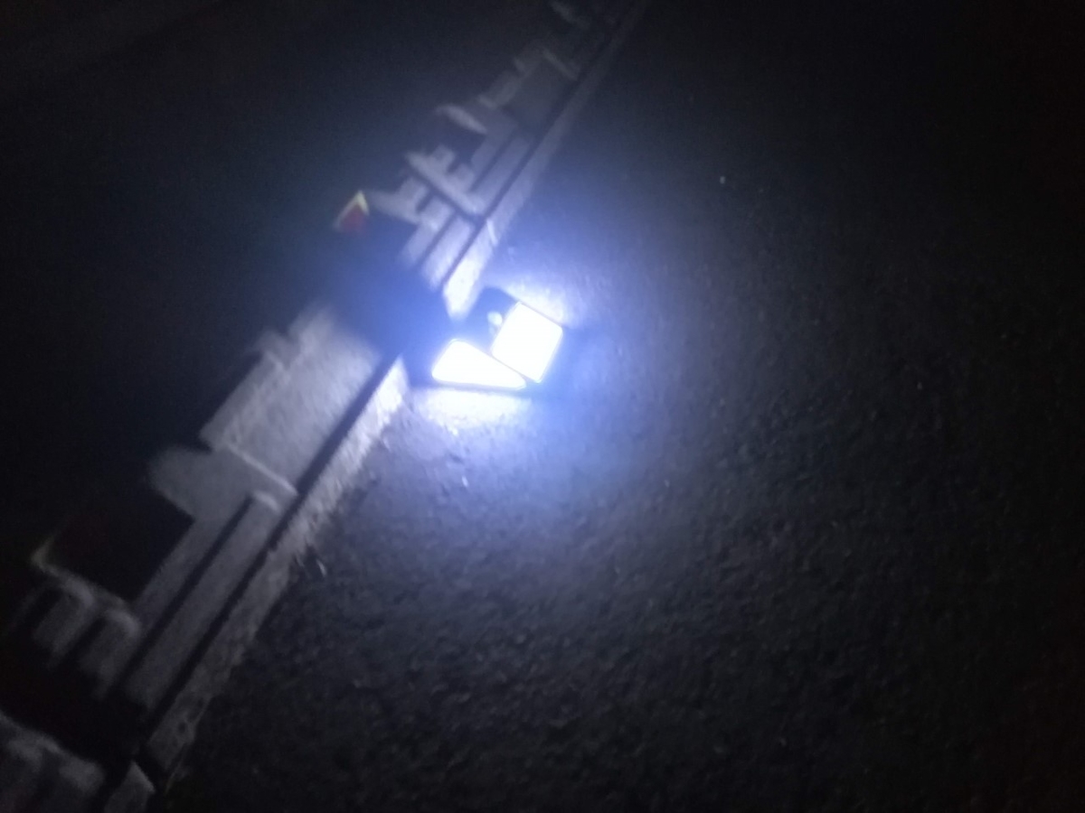3方照らすので明るい!