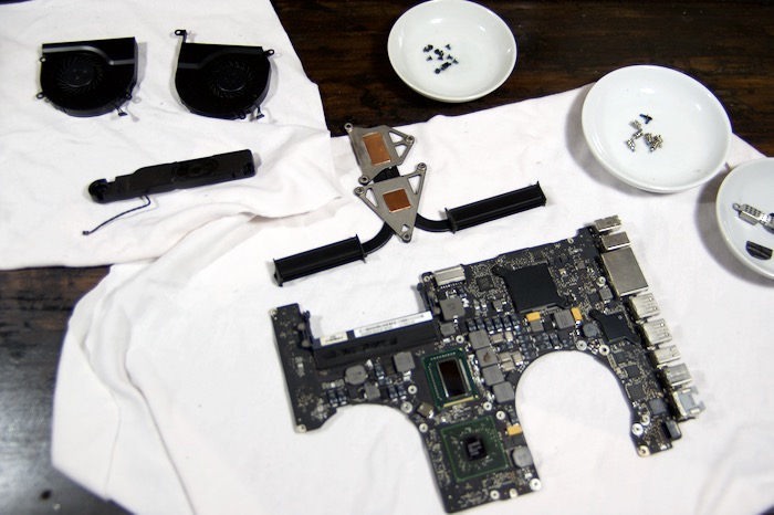 Gpu不良のmacbookproのロジックボードをオーブンで焼いてチンしたら直った Mikinote