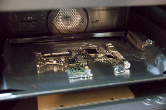 Gpu不良のmacbookproのロジックボードをオーブンで焼いてチンしたら直った Mikinote
