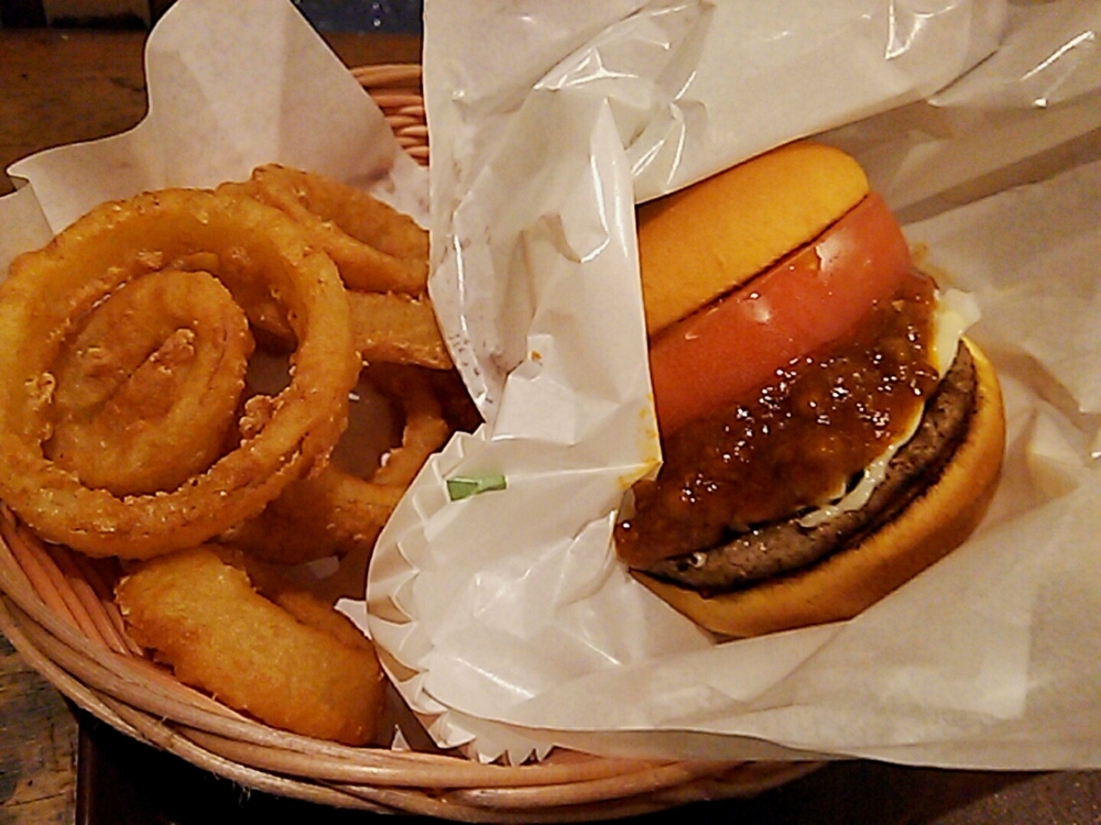 バーガーとオニオンリング