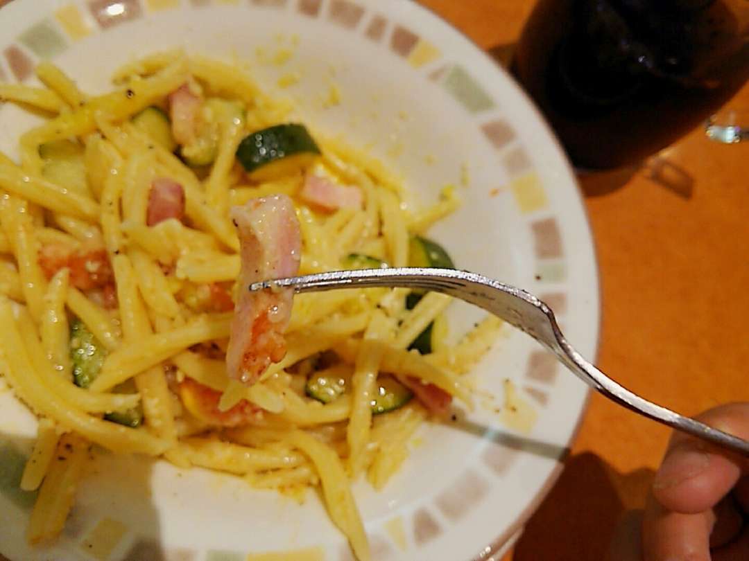 ズッキーニとトマトのトロフィエ