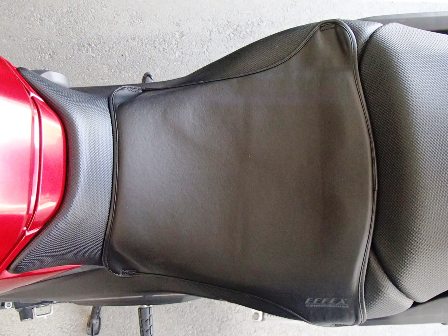 【ゲルザブ埋め込み加工品】NC750X用ローシート　2014年RC72 ゲルザブ埋め込み加工品】NC750X用ローシート 2014年RC72 シート