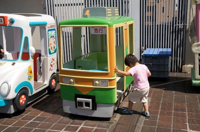 090906 東急東横店屋上の湘南色