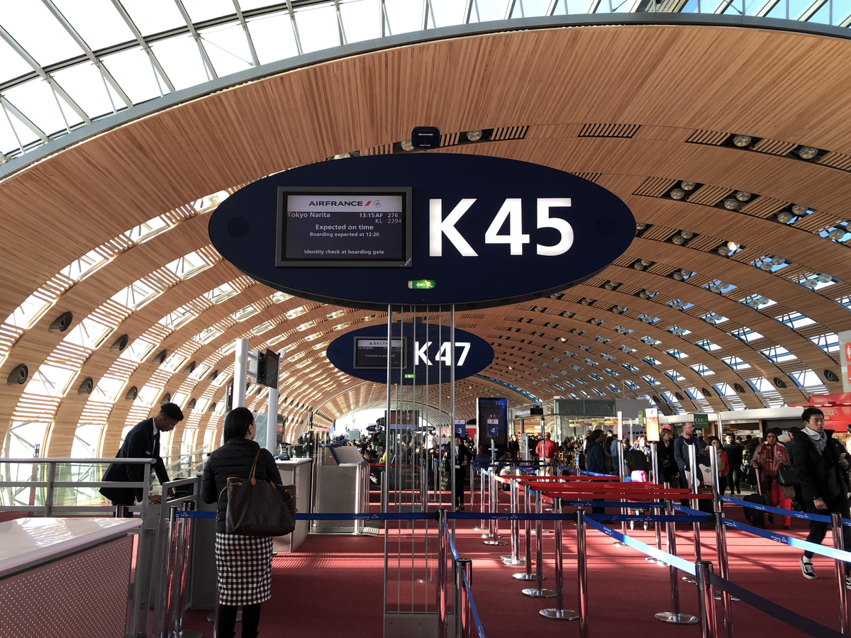 シニア旅 こんな時だけど やっぱり空港が好き シャルルドゴール空港の動画を公開しました 早期退職さてどう生きてく