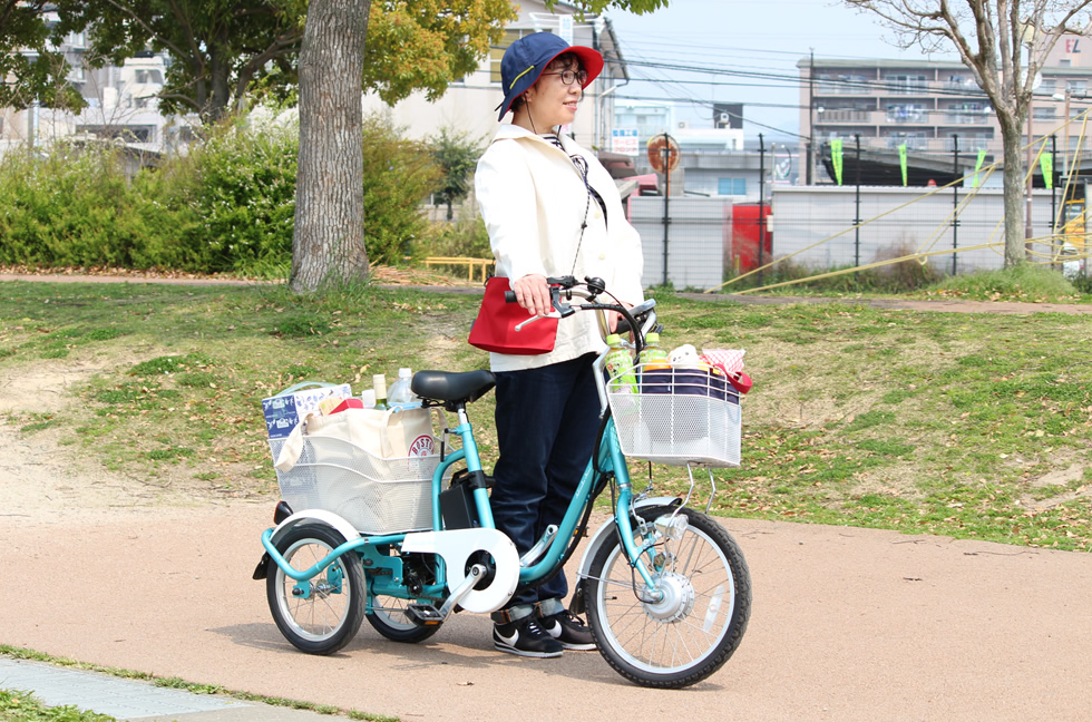 電動アシスト三輪自転車アシらくチャーリーミニ MG-TRM18MINI