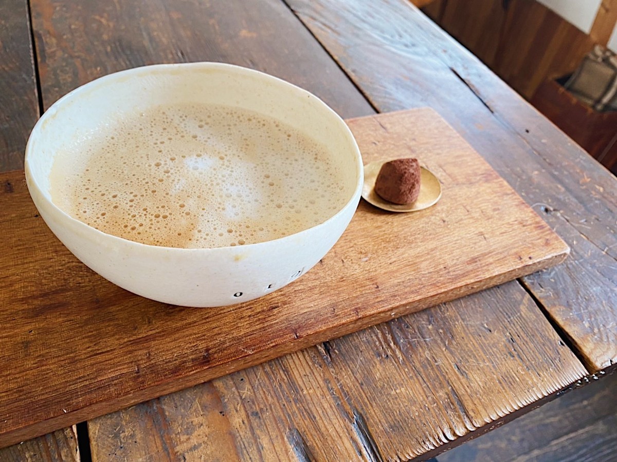 カフェラテとチョコレート