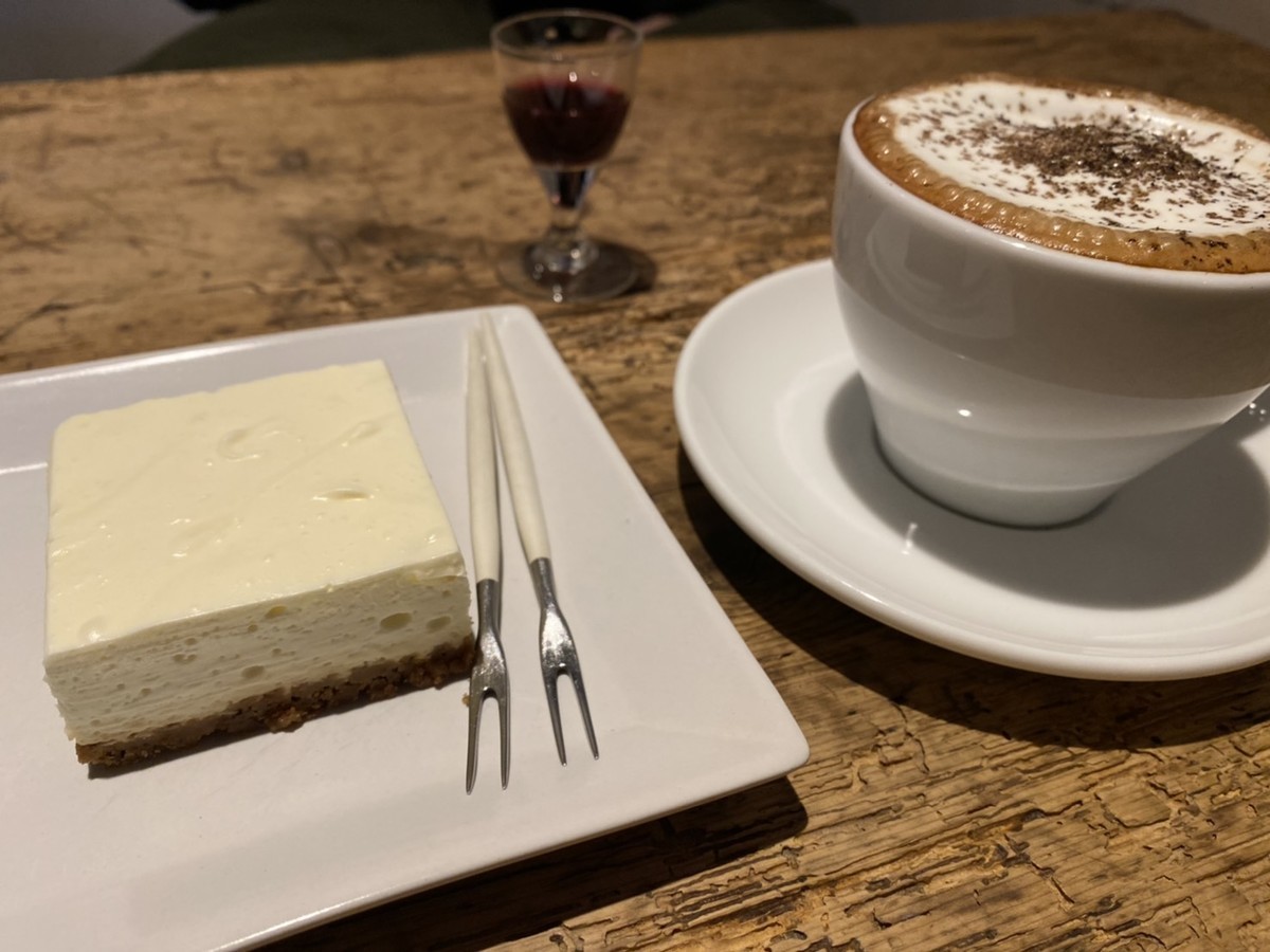 レアチーズケーキ カフェモカ ぶどうジュース