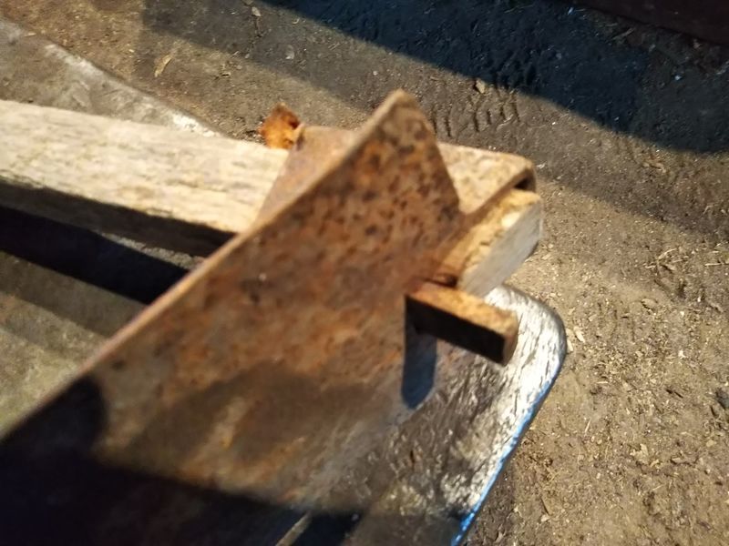 画像説明 クサビの打ち方 入れ方 鍬の鍛冶屋の独り言