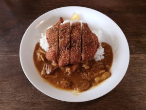 おきな堂のバンカラカツカレー