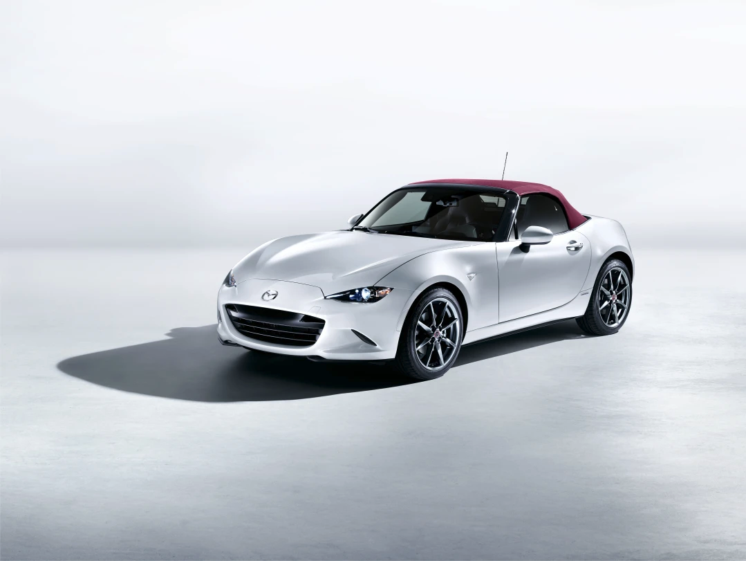 北欧で赤いソフトトップとホワイト内装を組み合わせたmx 5 ロードスター の特別仕様車が発表 つらつらとmazda 北欧で赤いソフトトップとホワイト内装を組み合わせたmx 5 ロードスター の特別仕様車が発表 つらつらとmazda