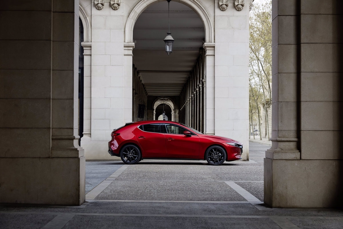 ドイツ大手自動車メディアの2024年残存価値調査で「MAZDA3」がC