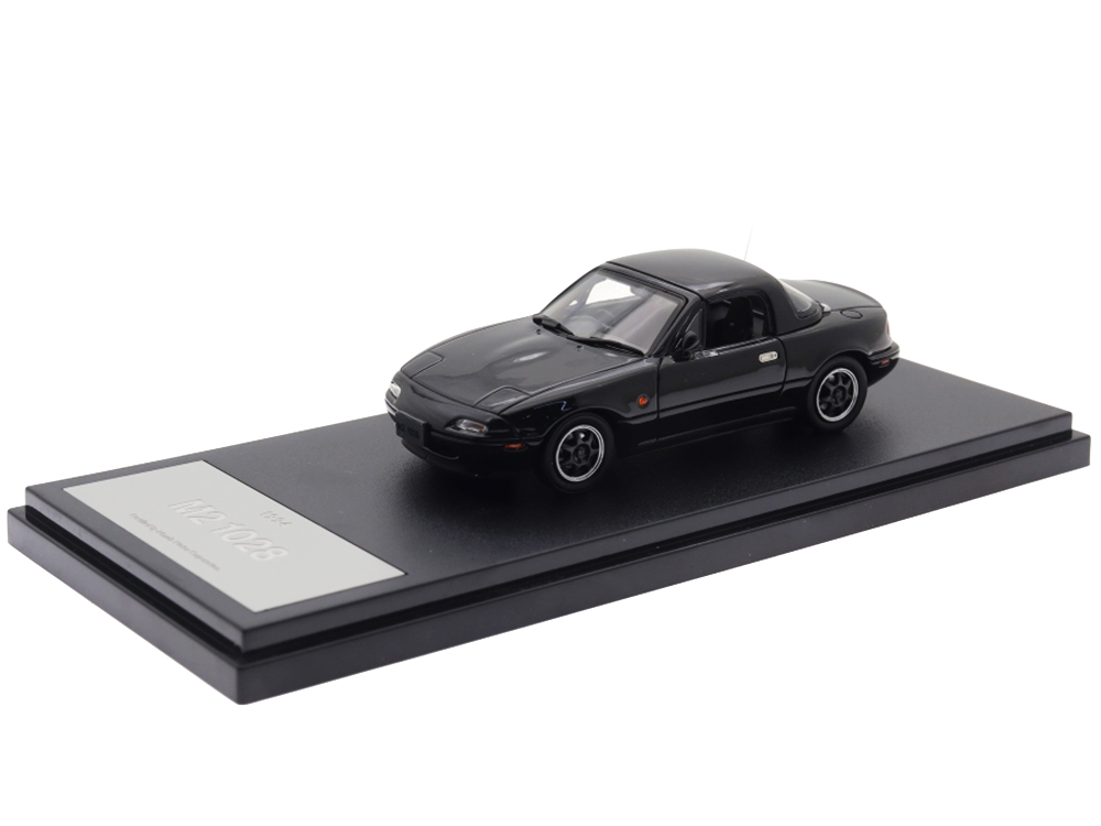 MAZDA COLLECTIONの新グッズ「FD RX-7の限定車2台」と「NAロードスター
