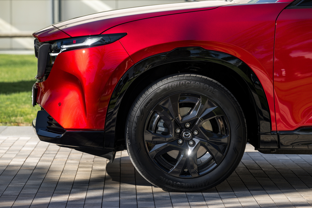 新型CX-5は「TOYO TIRES PROXES Sport」も純正装着タイヤ(19インチ 新型CX-5は「TOYO TIRES PROXES Sport」も純正装着タイヤ(19インチ