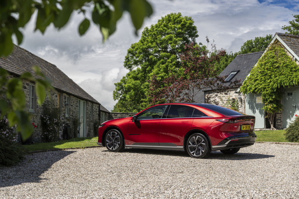 MAZDA6e / EZ-6チーフデザイナーがベース車との違いや制約が無かった